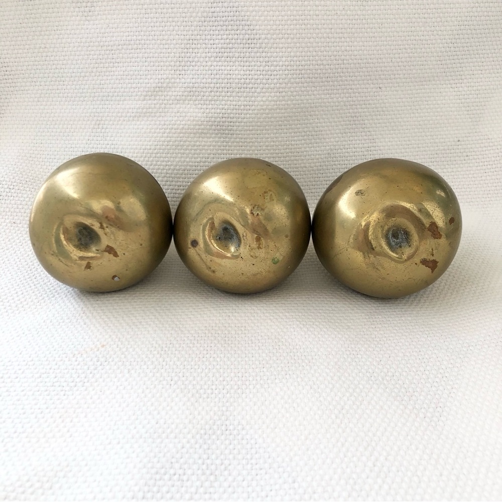 3 Brass Pears Decorative Accents Paperweights - Gold Set of 3 Vintage fruit - Picture 11 of 11